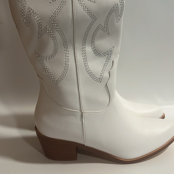 Women Cowgirl Boots Size 7 - Picture 5 of 13